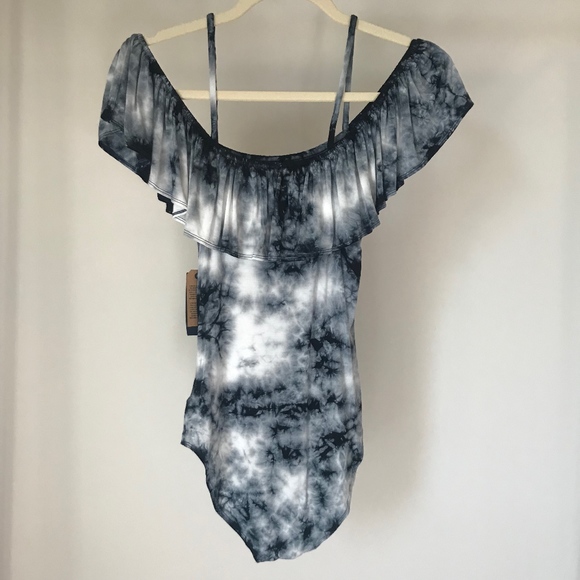 American Eagle AE Off-the-Shoulder Bodysuit - Picture 4 of 4